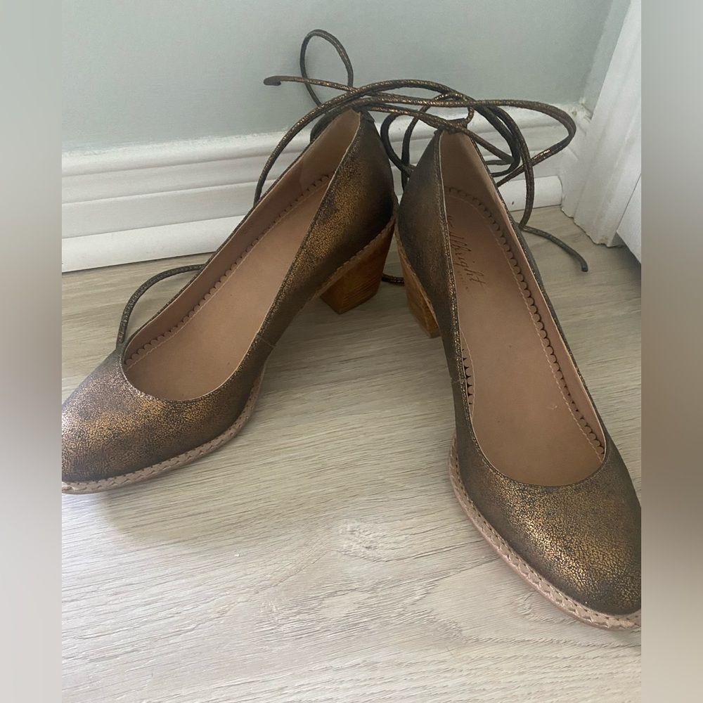 Elegant Anthropologie Miss Albright Bronze Women's Block Heel Shoes